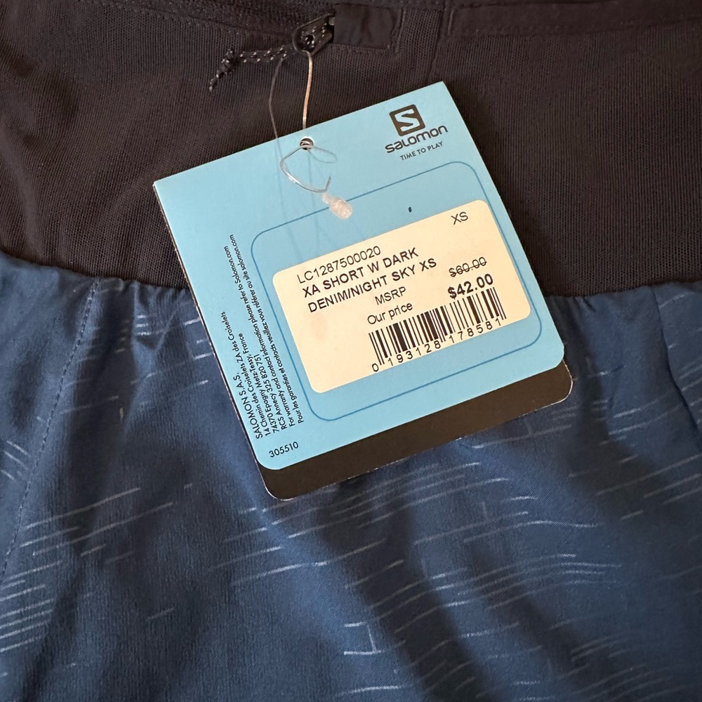 Salomon dark blue Women's Athletic/Running Shorts, NWT, xs - Picture 4 of 7